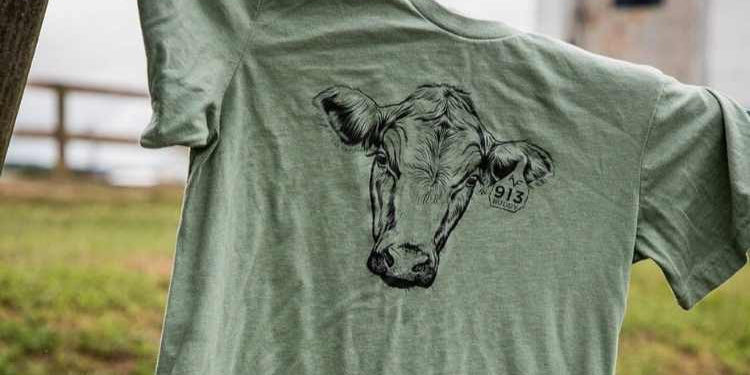 Ayers Valley Farm - Buddy T-Shirt, Unisex (XS)